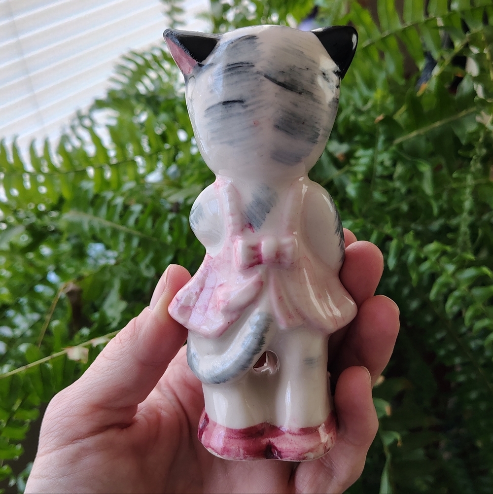 Vintage Mid-Century Anthropomorphic Ceramic Cat Figurine - Picture 2 of 3